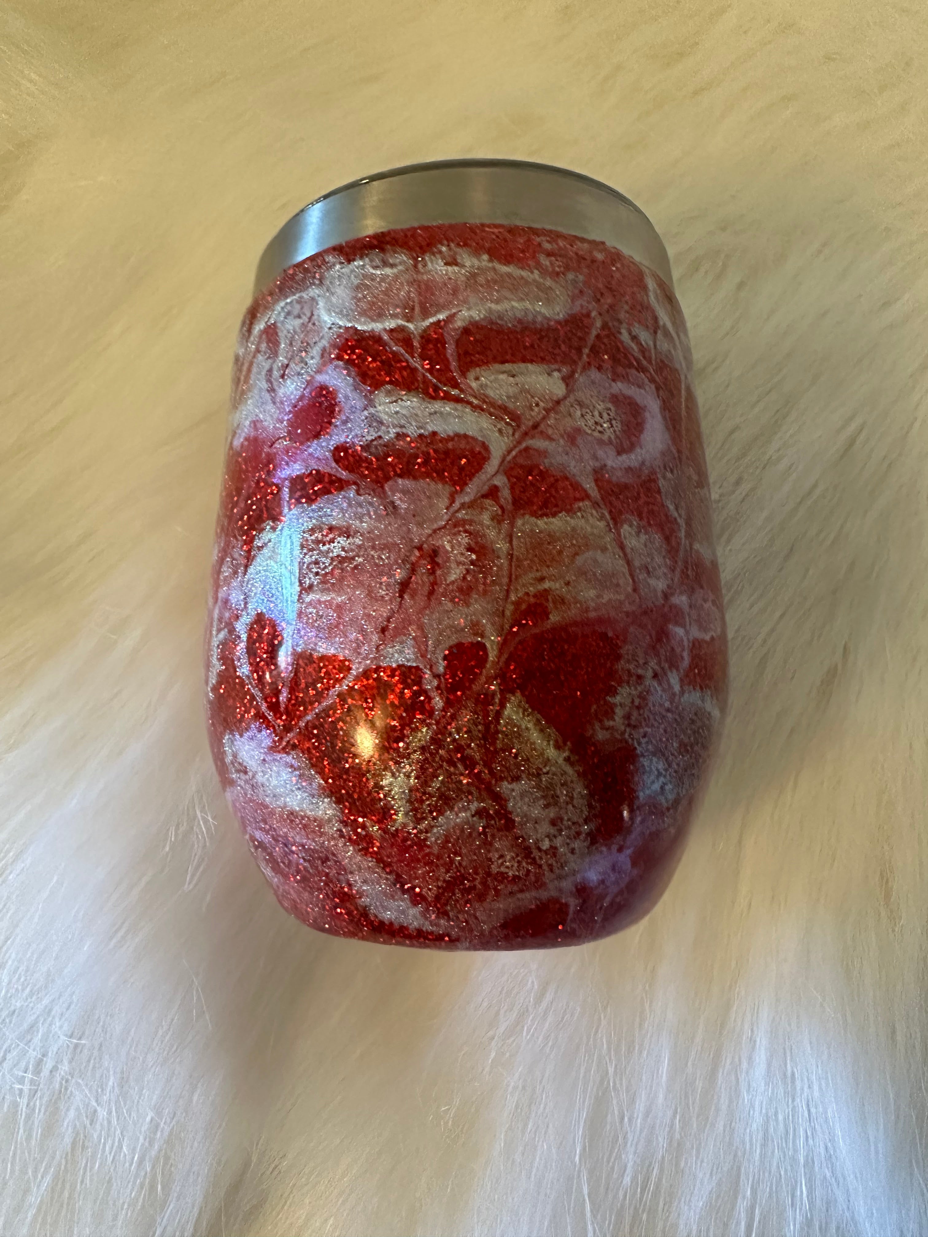 14oz Wine Tumbler with Red and White swirls