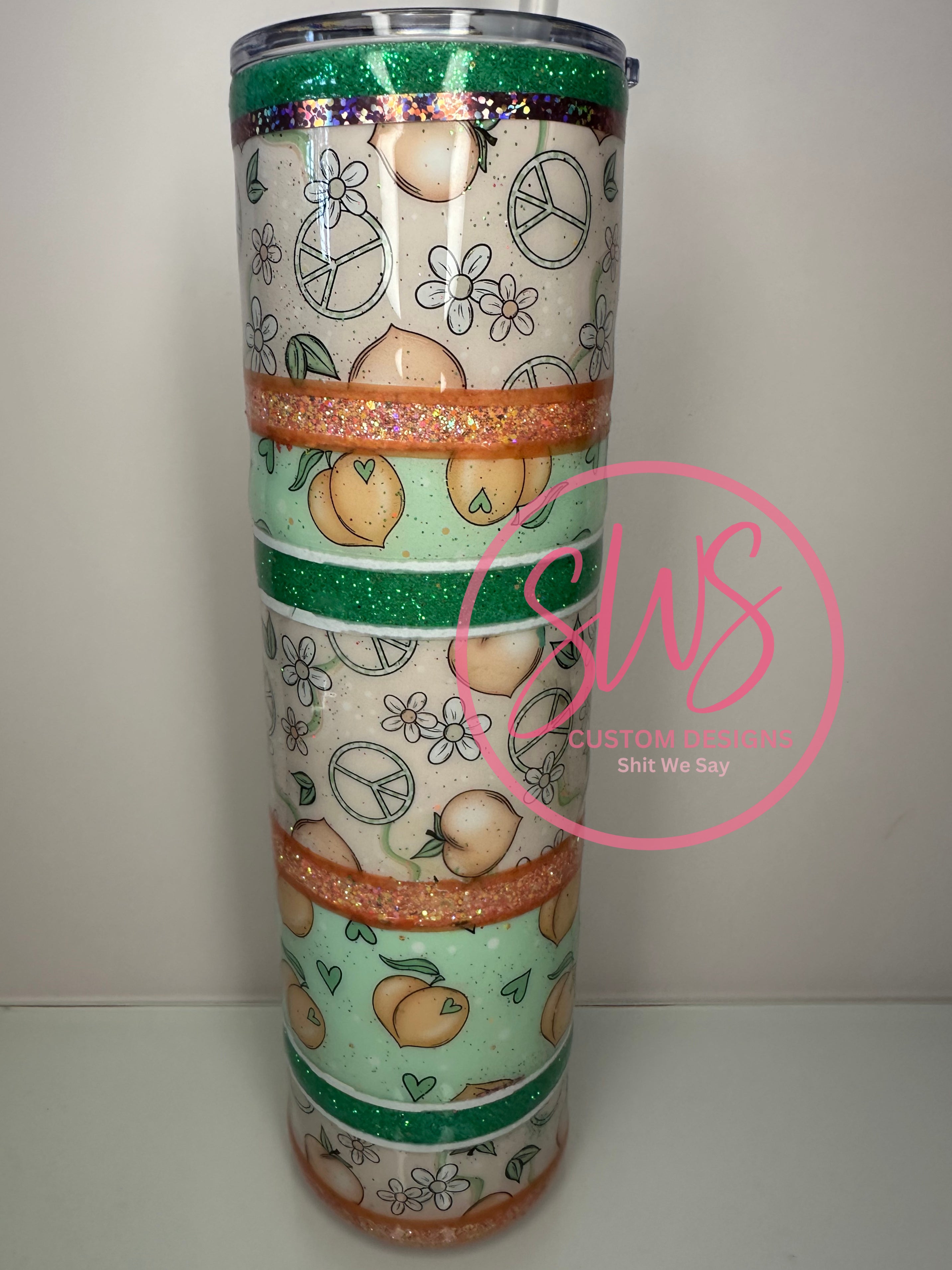 32 oz Tumbler with Peaches summertime!