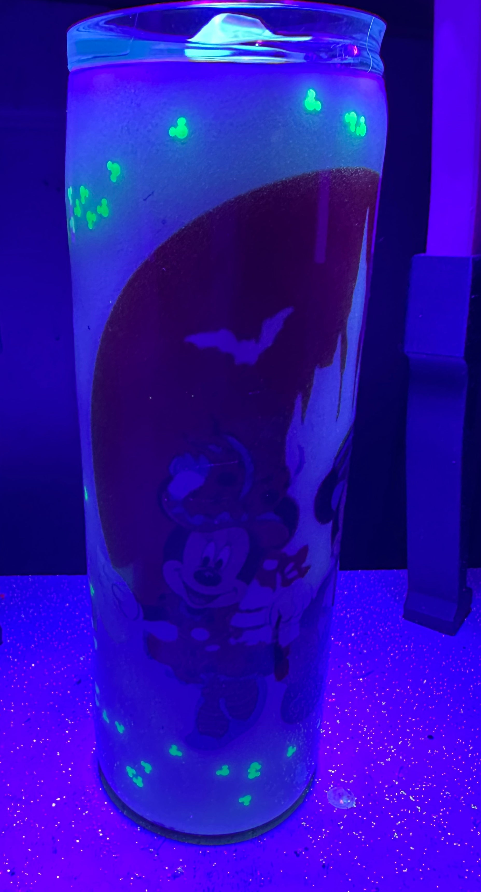 20 oz Glow in the dark tumbler with that famous mouse duo!