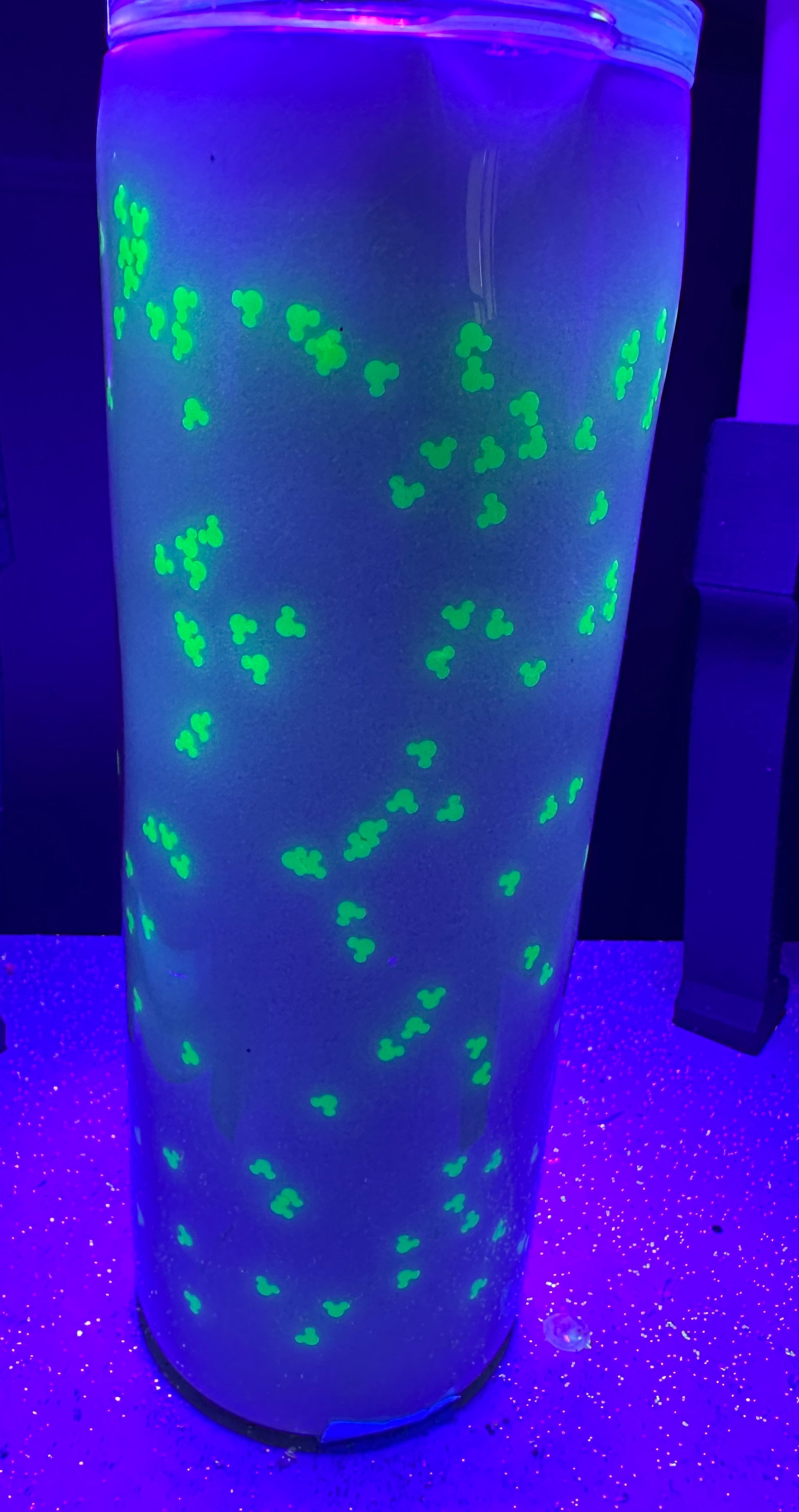 20 oz Glow in the dark tumbler with that famous mouse duo!