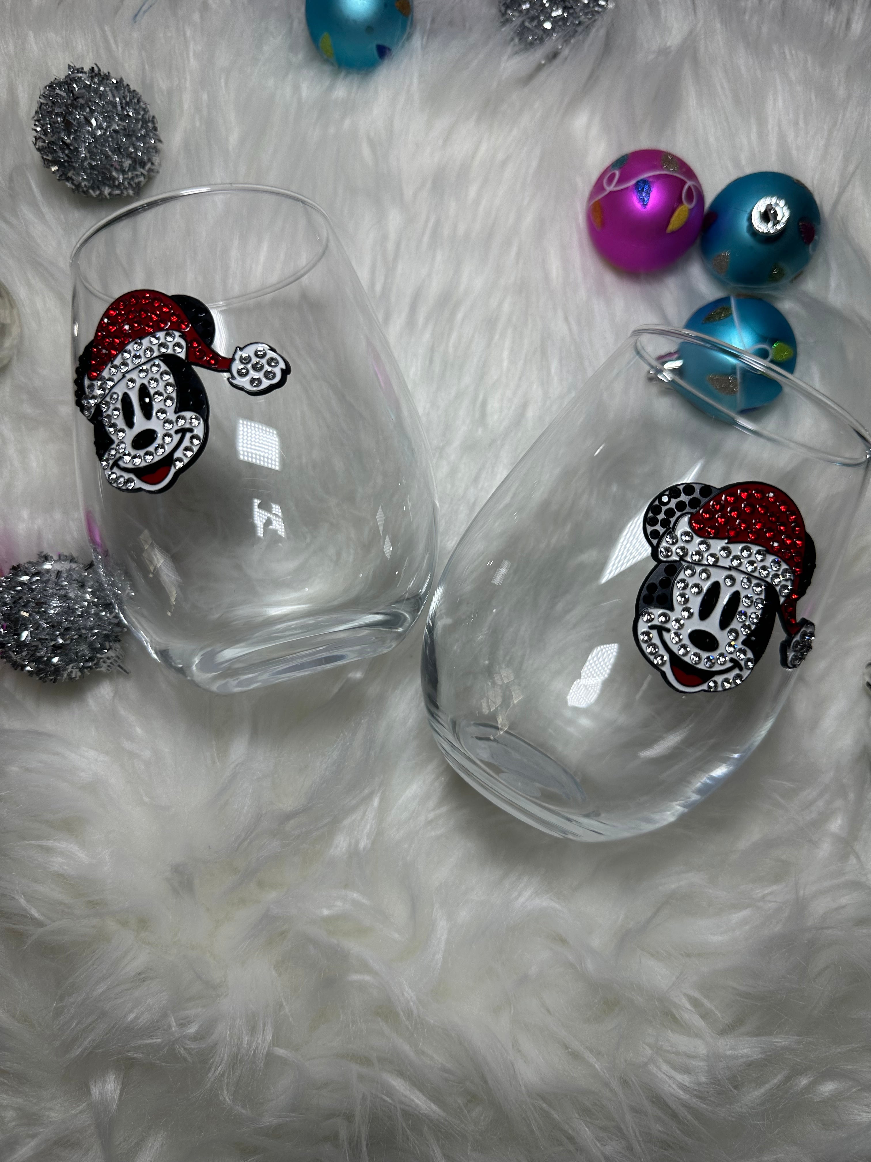 16 oz Wine Glasses Mouse Santa